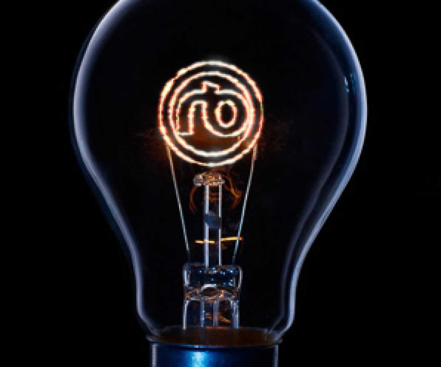 Shooting the perfect Lightbulb, Studio Photography